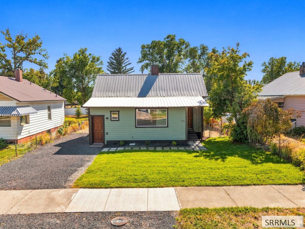 154 College Street Property Photo 1