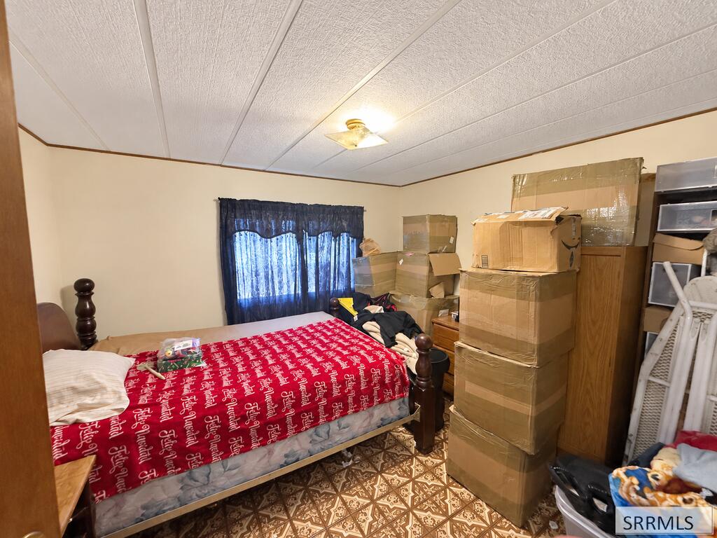 2863 E 664 N Property Photo 10