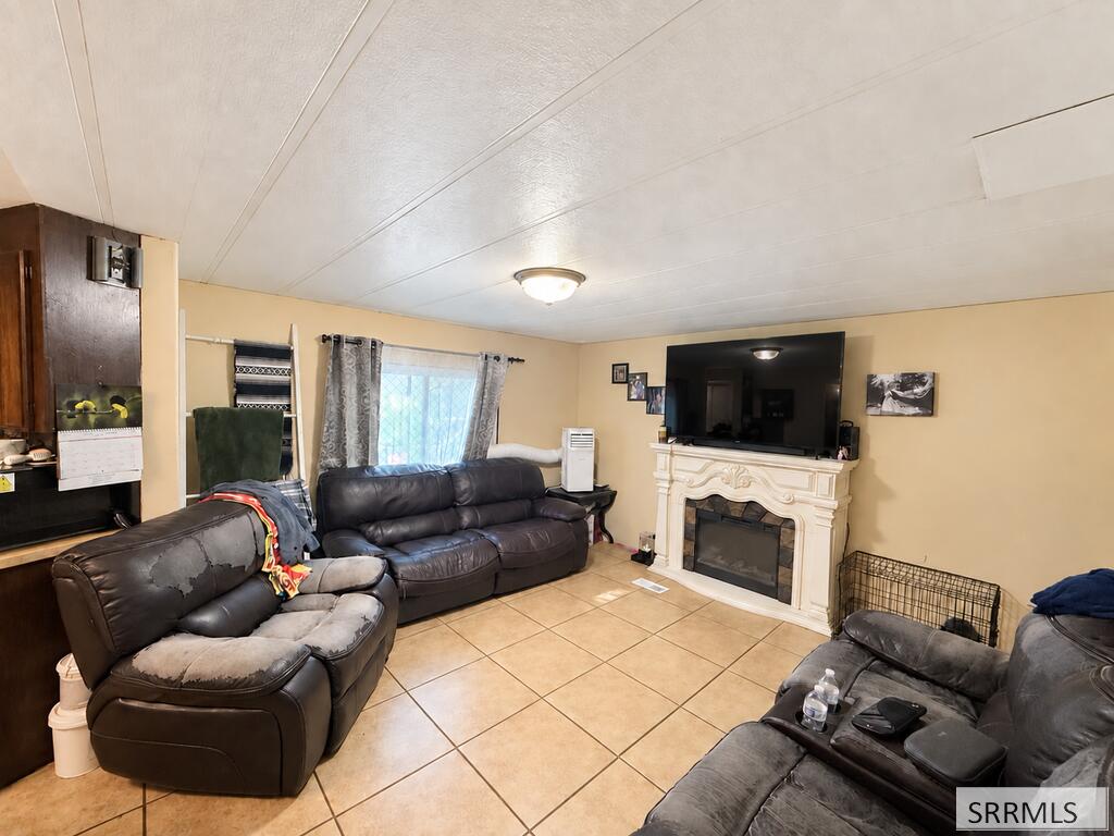 2863 E 664 N Property Photo 12