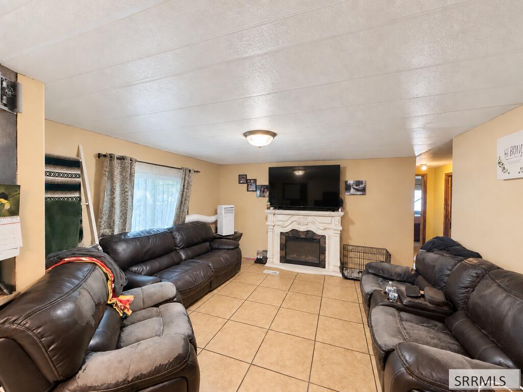 2863 E 664 N Property Photo 13