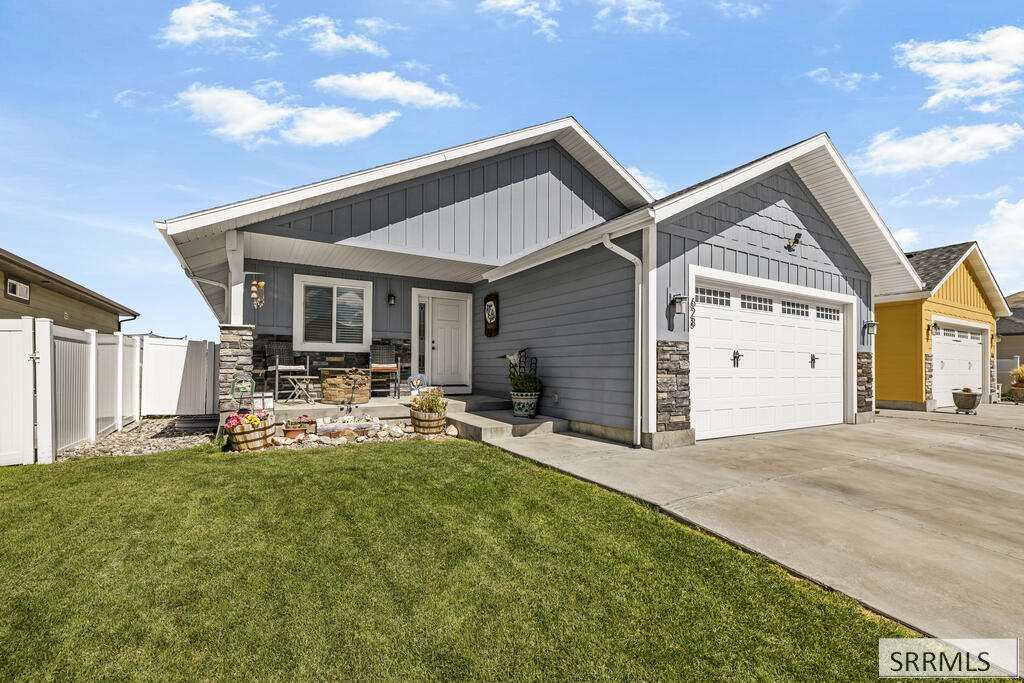 628 Double Eagle Property Photo 1