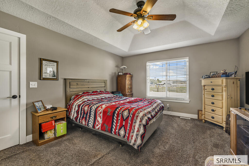 628 Double Eagle Property Photo 14