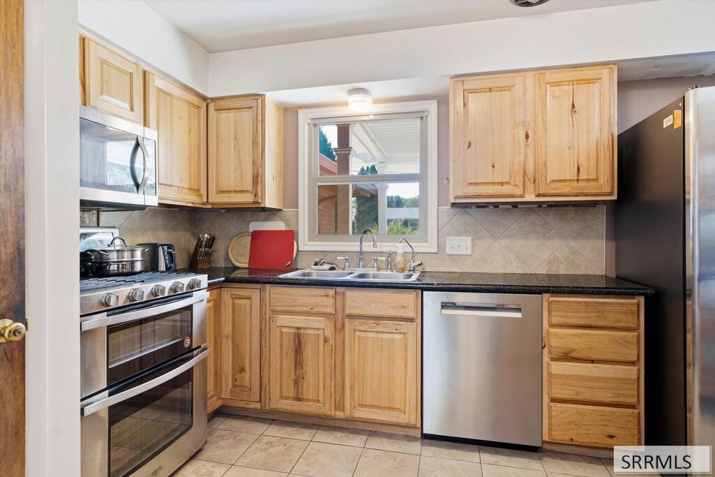 31 Harvard Street Property Photo 9