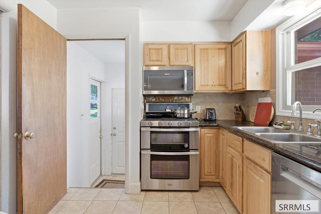 31 Harvard Street Property Photo 10
