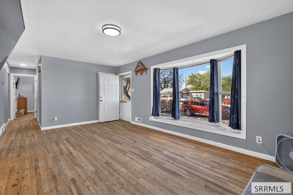 930 Park Avenue Property Photo 7