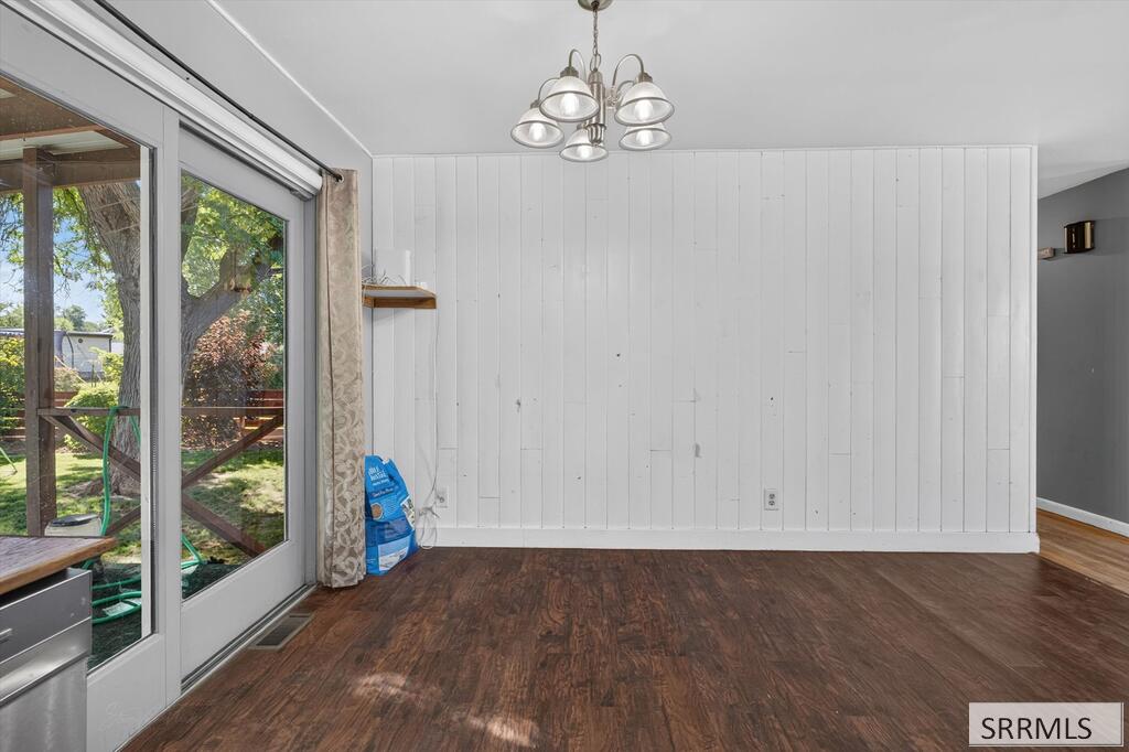 930 Park Avenue Property Photo 9