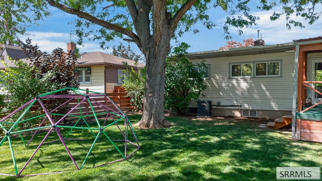 930 Park Avenue Property Photo 33