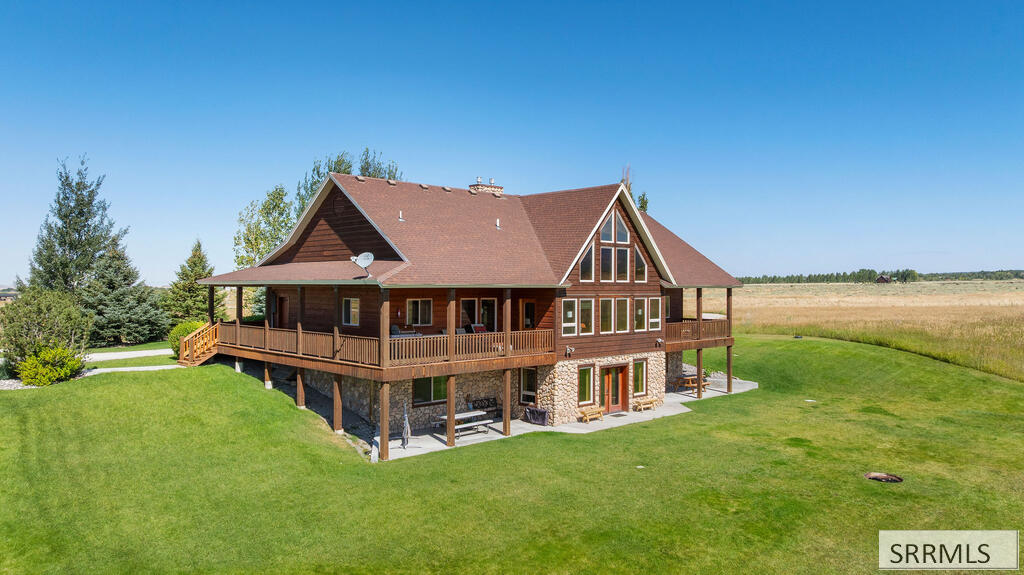 1665 Reunion Road Property Photo 4