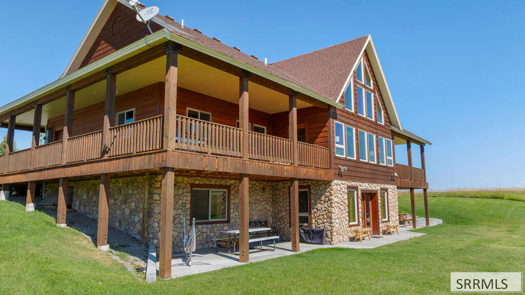 1665 Reunion Road Property Photo 8