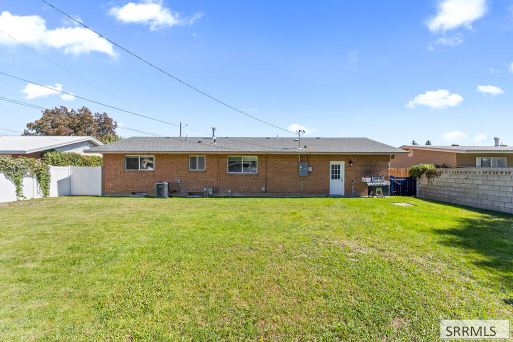 443 Sykes Drive Property Photo 25