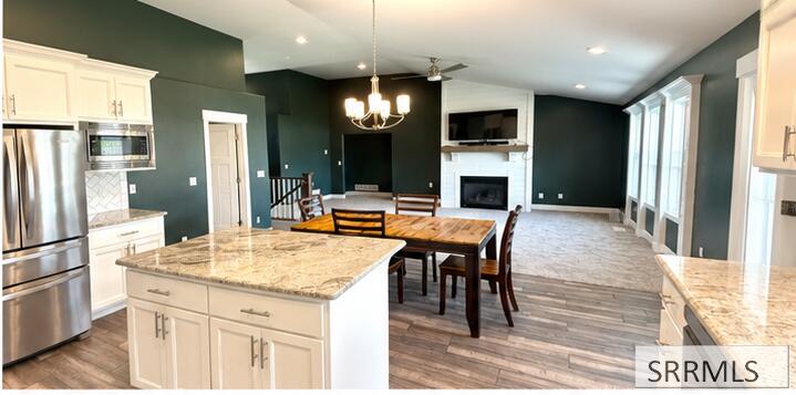 1194 Indian Hollow Drive Property Photo 8