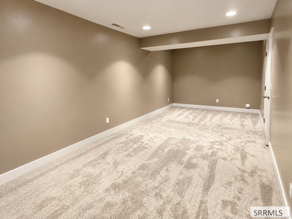 1194 Indian Hollow Drive Property Photo 34