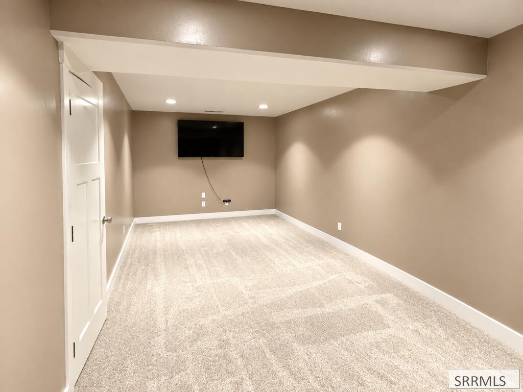 1194 Indian Hollow Drive Property Photo 35