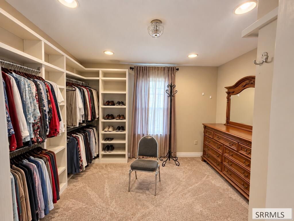 934 Elizabeth Property Photo 8