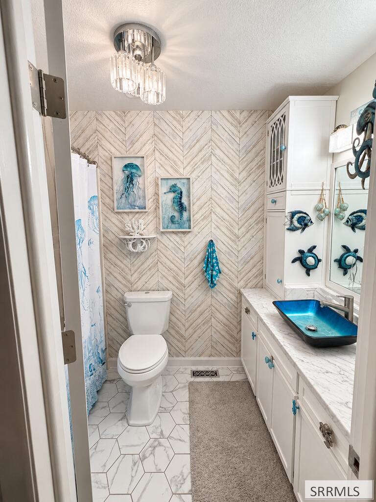 934 Elizabeth Property Photo 10