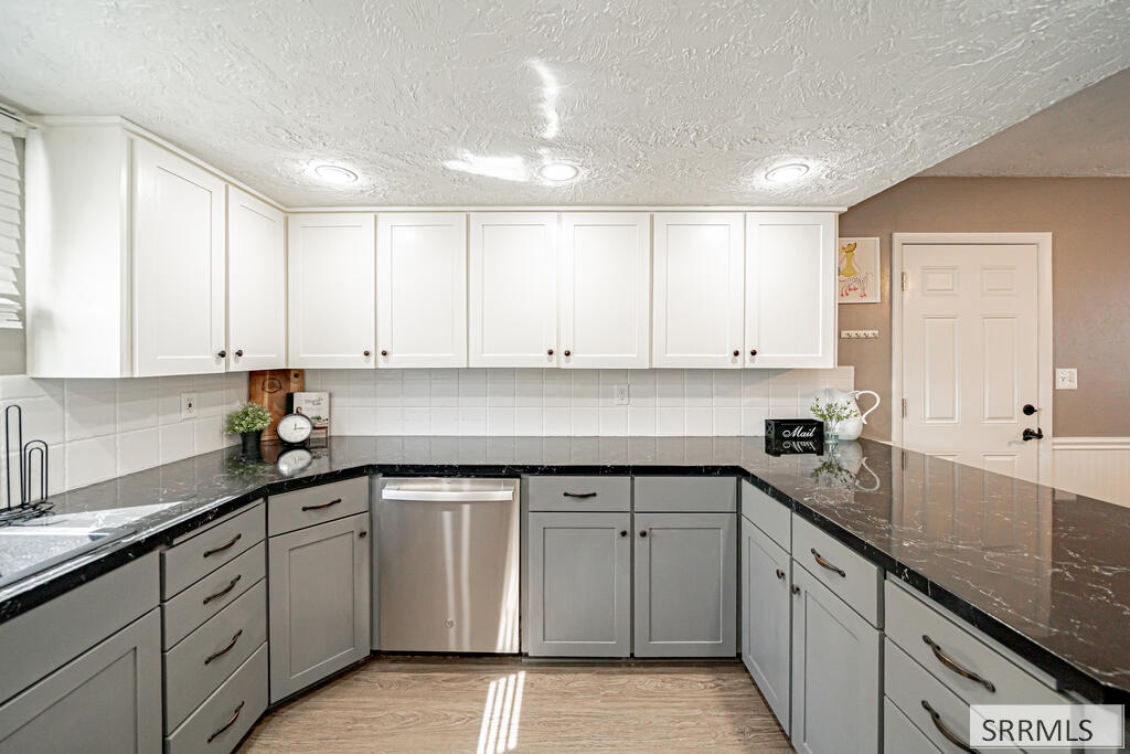 3241 Disney Drive Property Photo 11
