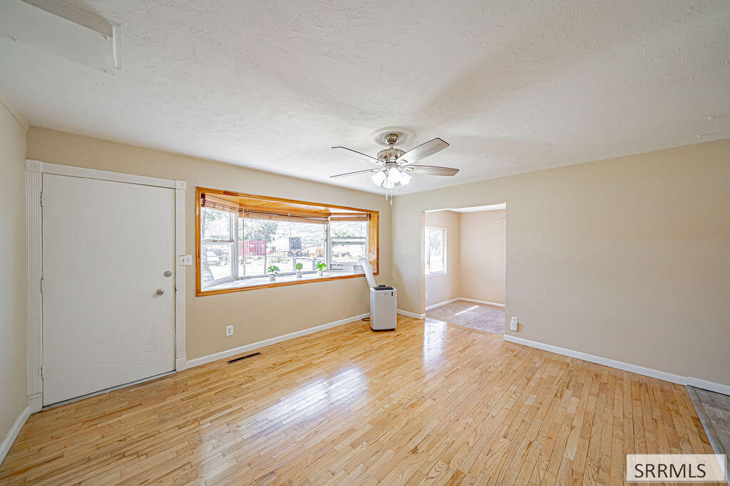 3954 N Gateway Drive Property Photo 5