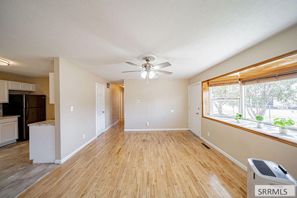 3954 N Gateway Drive Property Photo 8