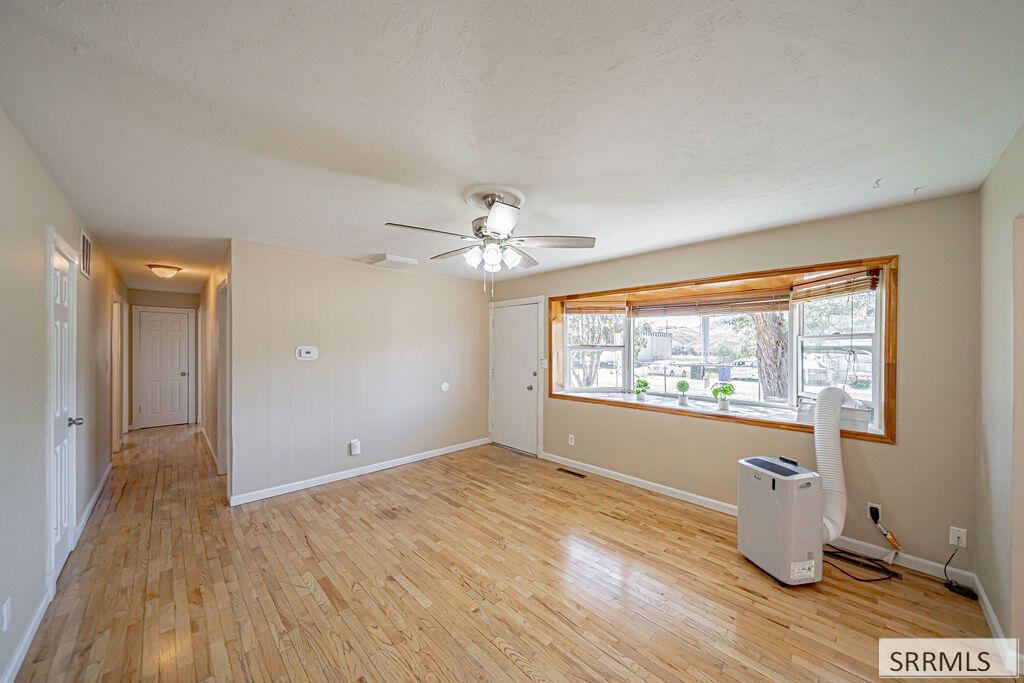 3954 N Gateway Drive Property Photo 9