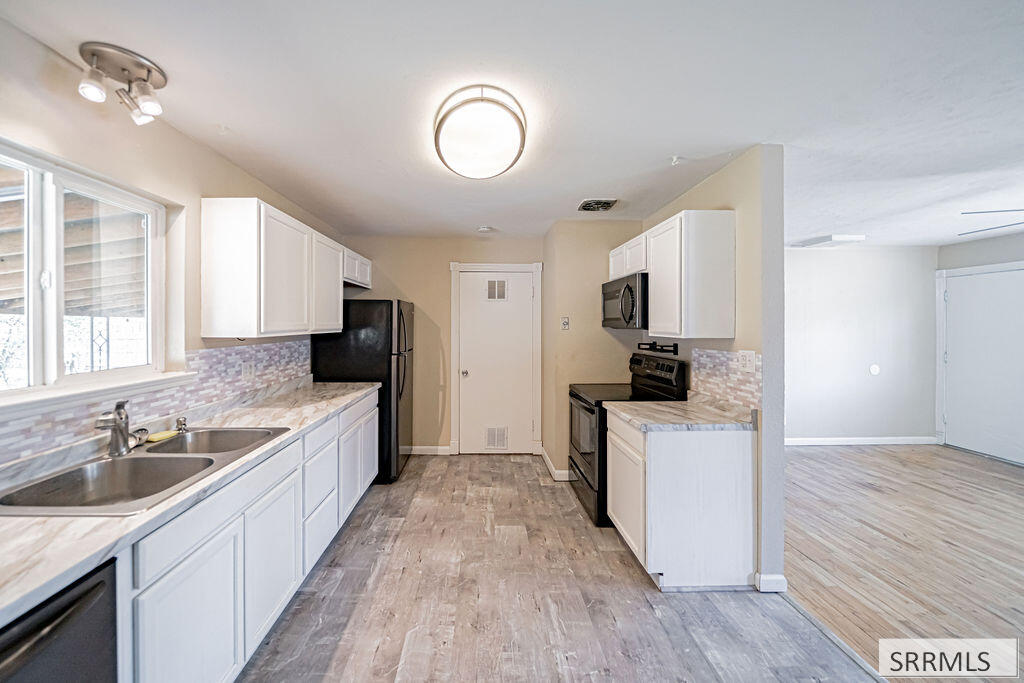3954 N Gateway Drive Property Photo 11