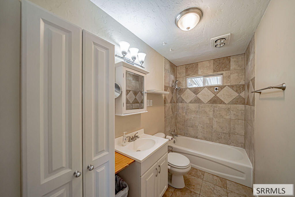 3954 N Gateway Drive Property Photo 32