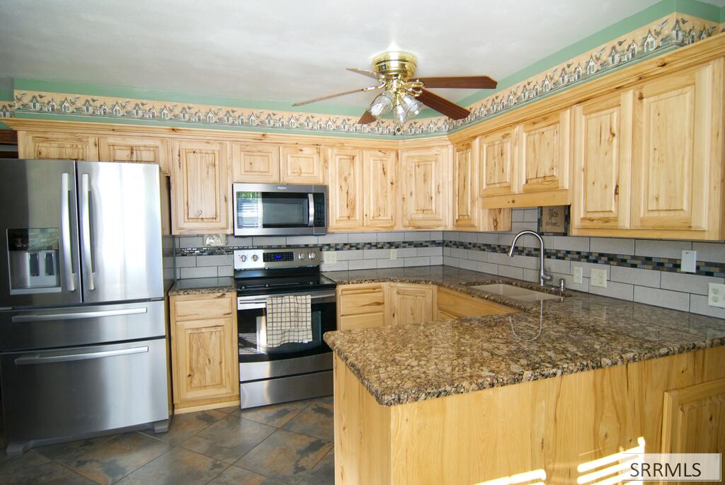 3873 E 200 N Property Photo 5