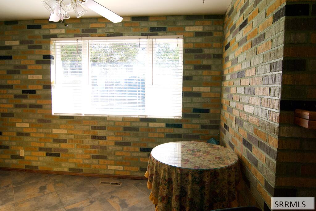3873 E 200 N Property Photo 7