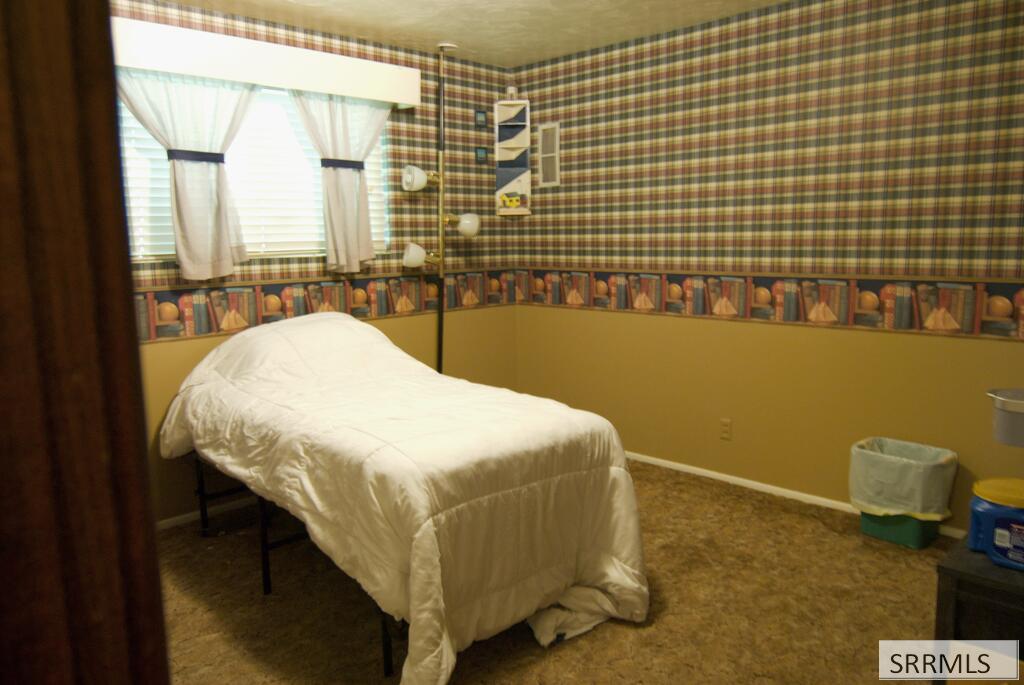 3873 E 200 N Property Photo 9