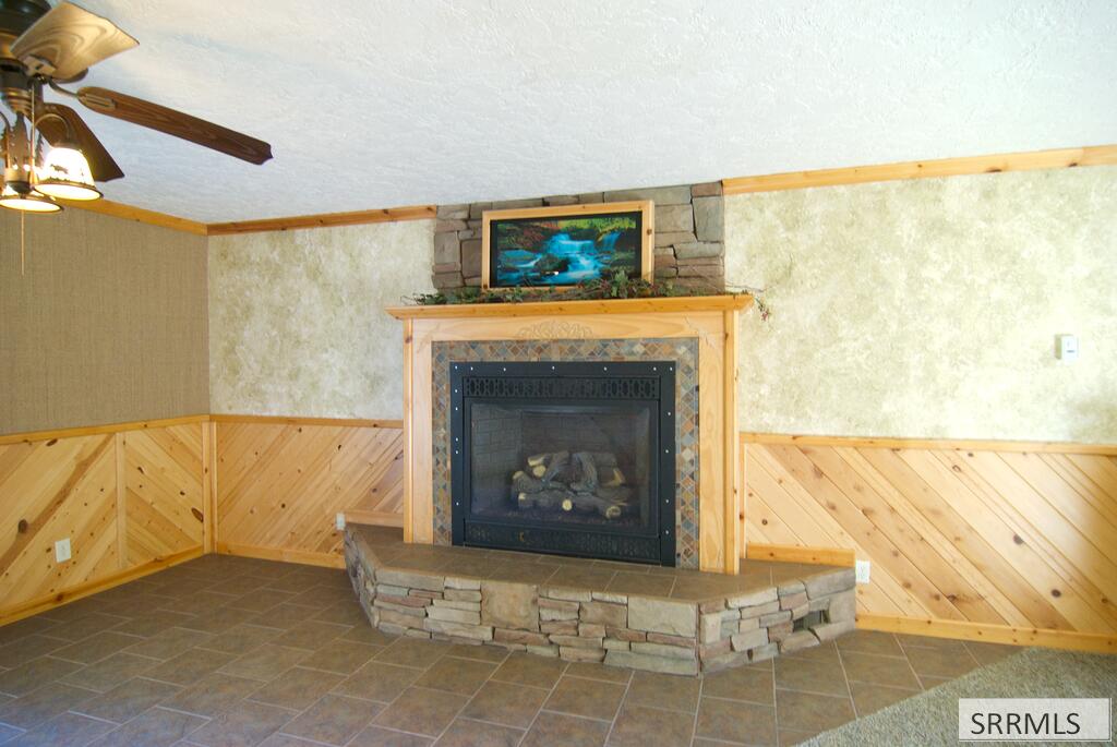 3873 E 200 N Property Photo 14