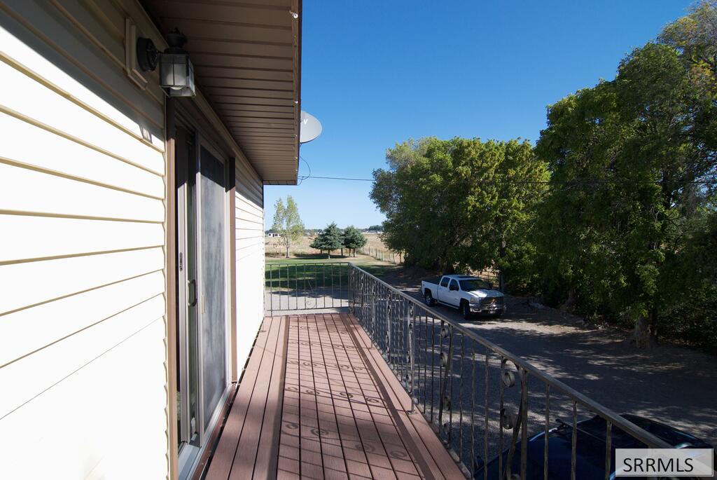 3873 E 200 N Property Photo 15