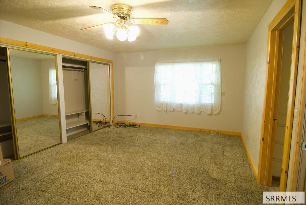 3873 E 200 N Property Photo 17