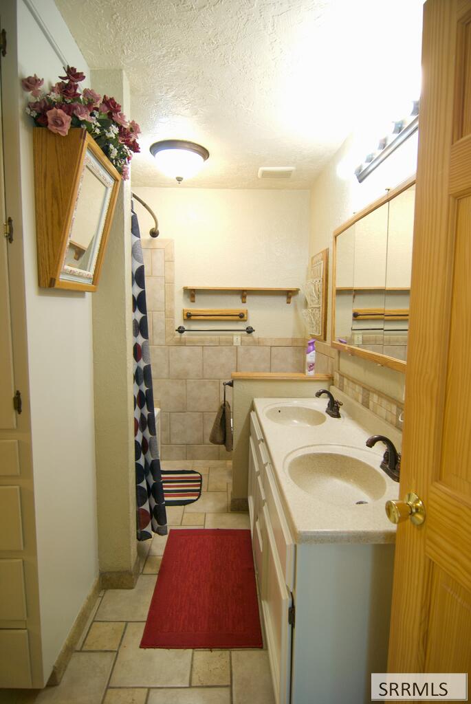 3873 E 200 N Property Photo 19