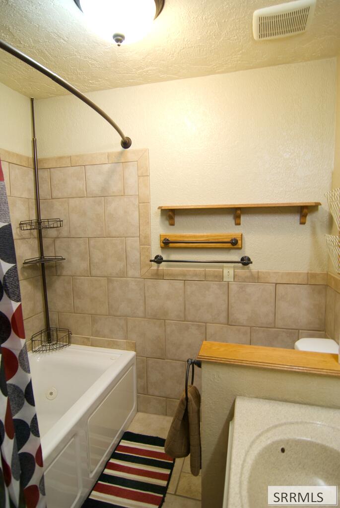 3873 E 200 N Property Photo 20