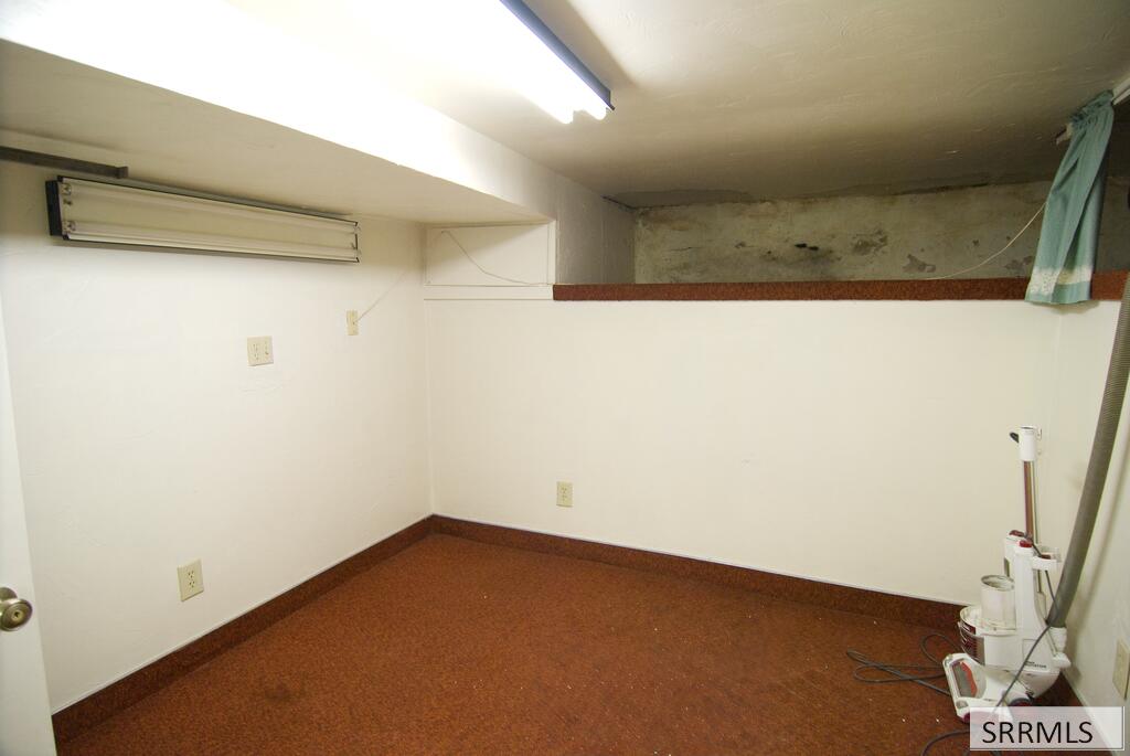 3873 E 200 N Property Photo 29