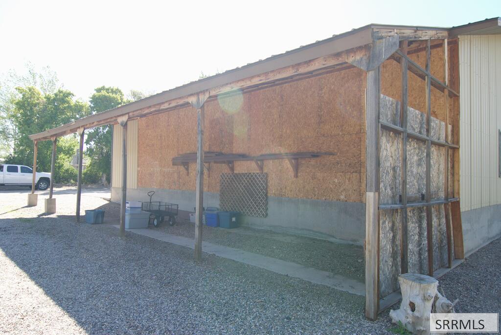 3873 E 200 N Property Photo 37