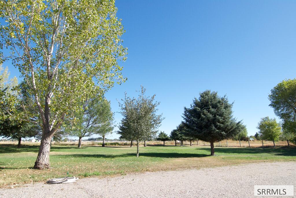 3873 E 200 N Property Photo 41