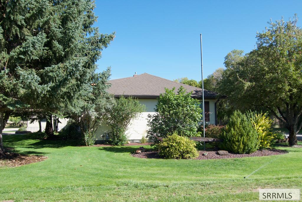 3873 E 200 N Property Photo 43
