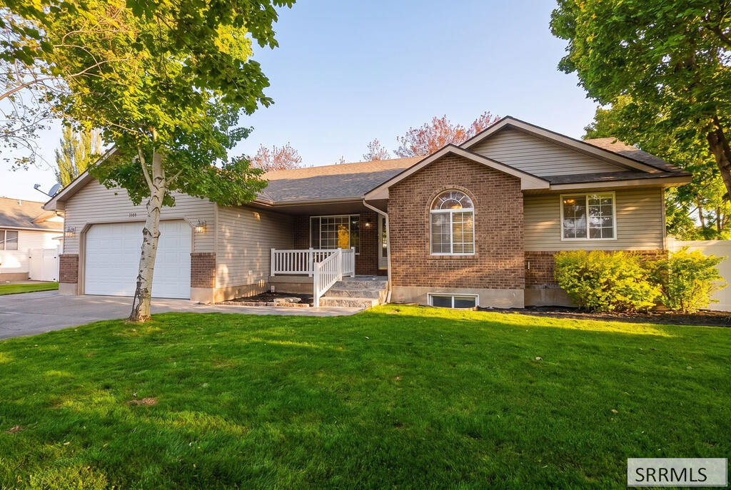 3865 Orchard Circle Property Photo 2