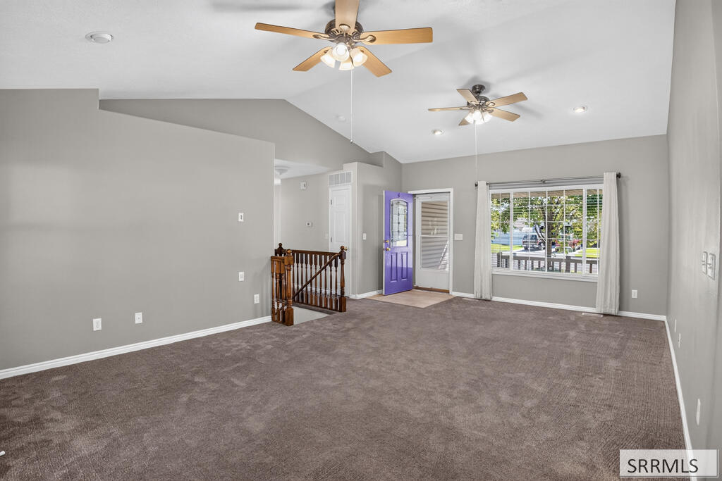 3865 Orchard Circle Property Photo 4