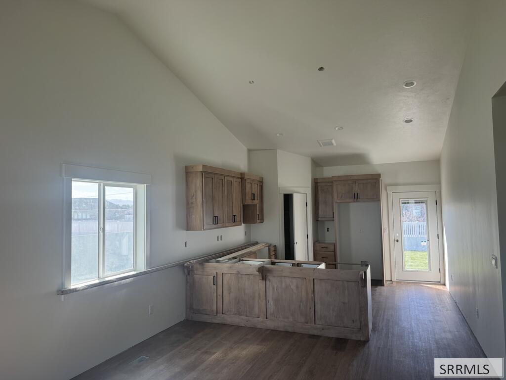 552 Abigail Lane Property Photo 2
