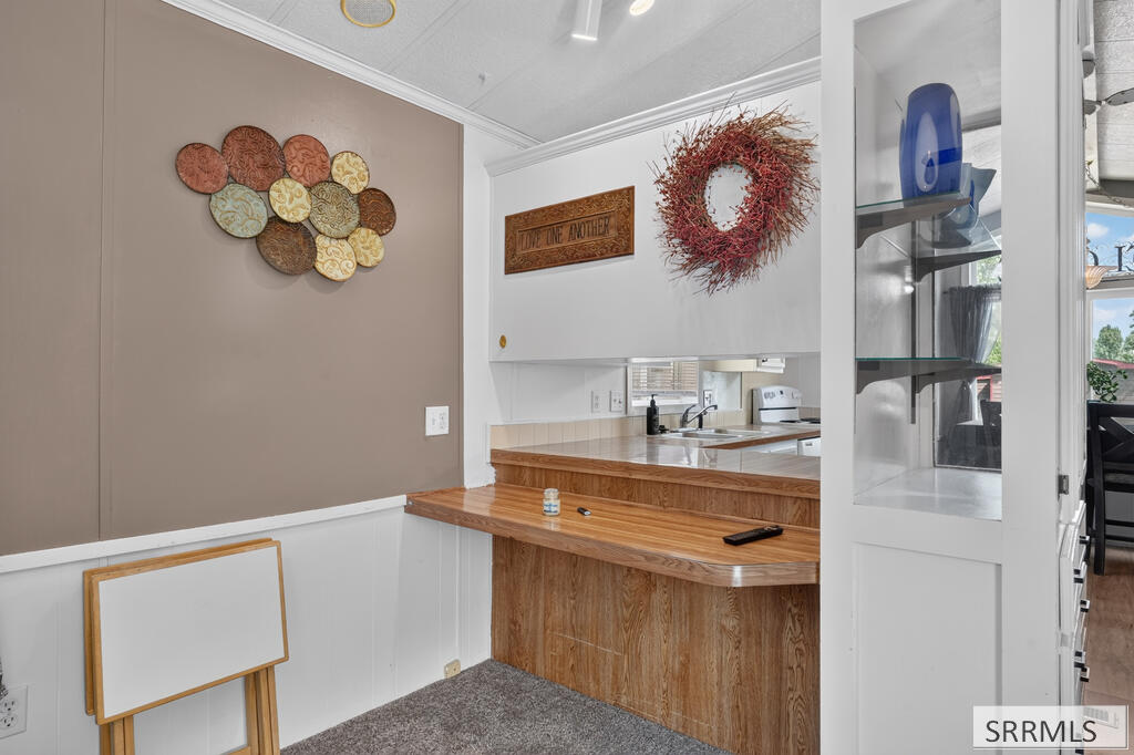 405 Violet Street Property Photo 12