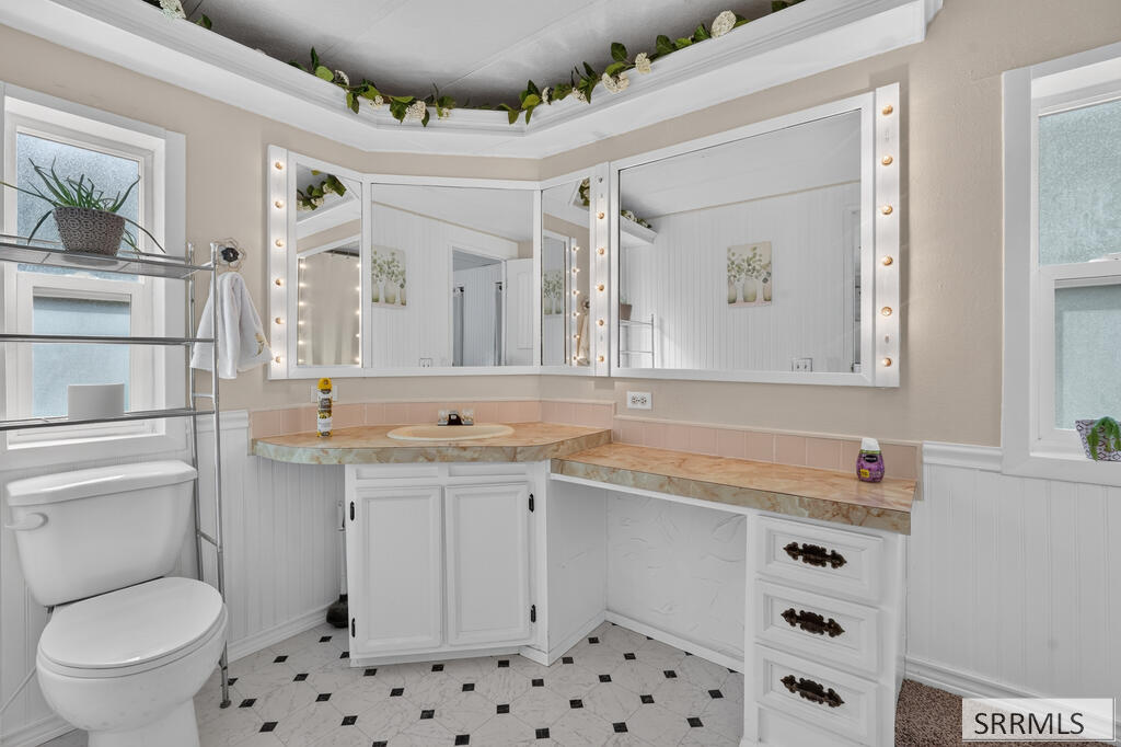 405 Violet Street Property Photo 20