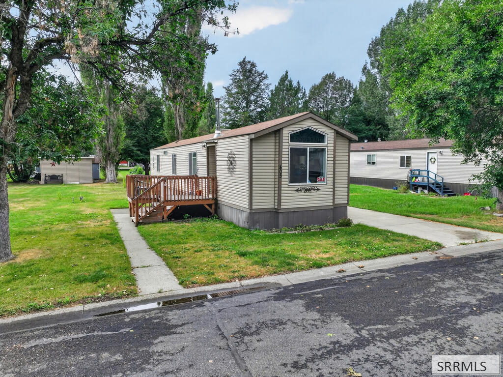405 Violet Street Property Photo 22