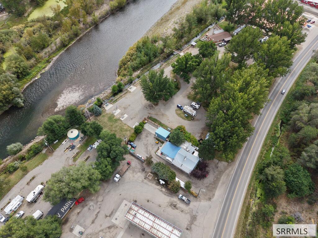 605 Riverfront Drive Property Photo 7