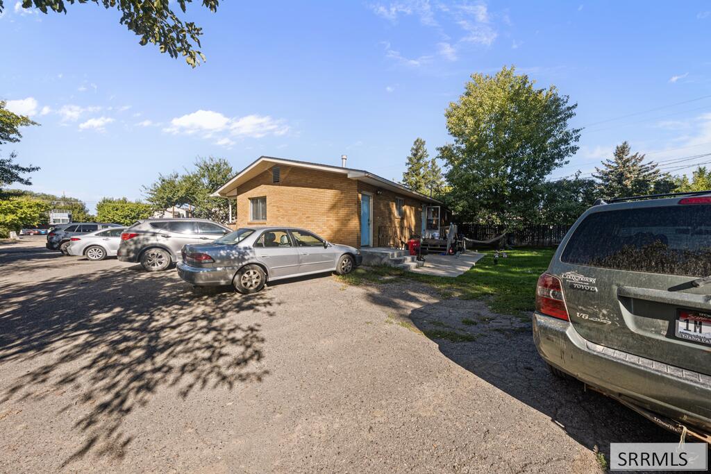 343 S 4th W Property Photo 4