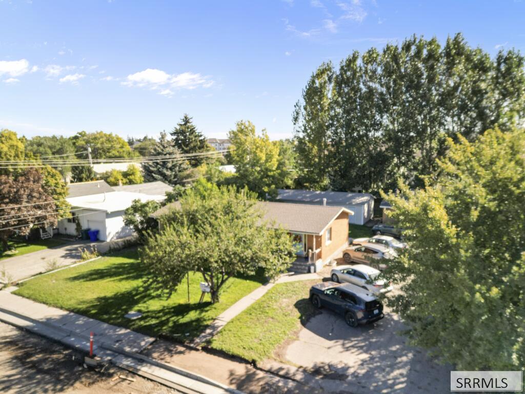 343 S 4th W Property Photo 8
