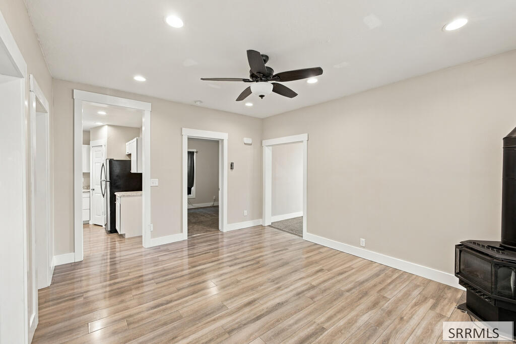 625 1st N Property Photo 12