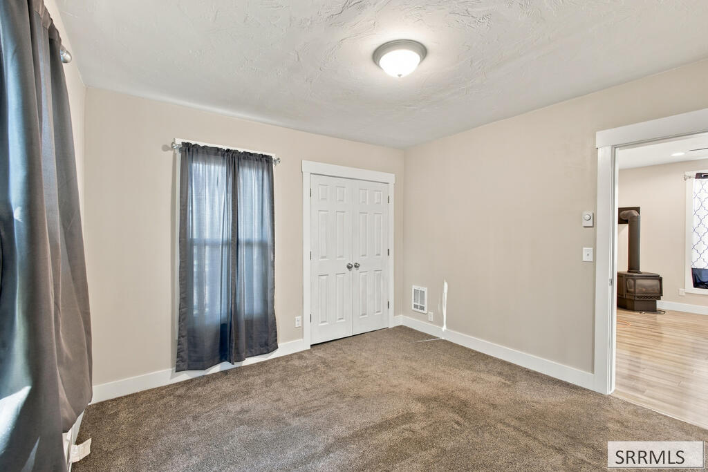 625 1st N Property Photo 17
