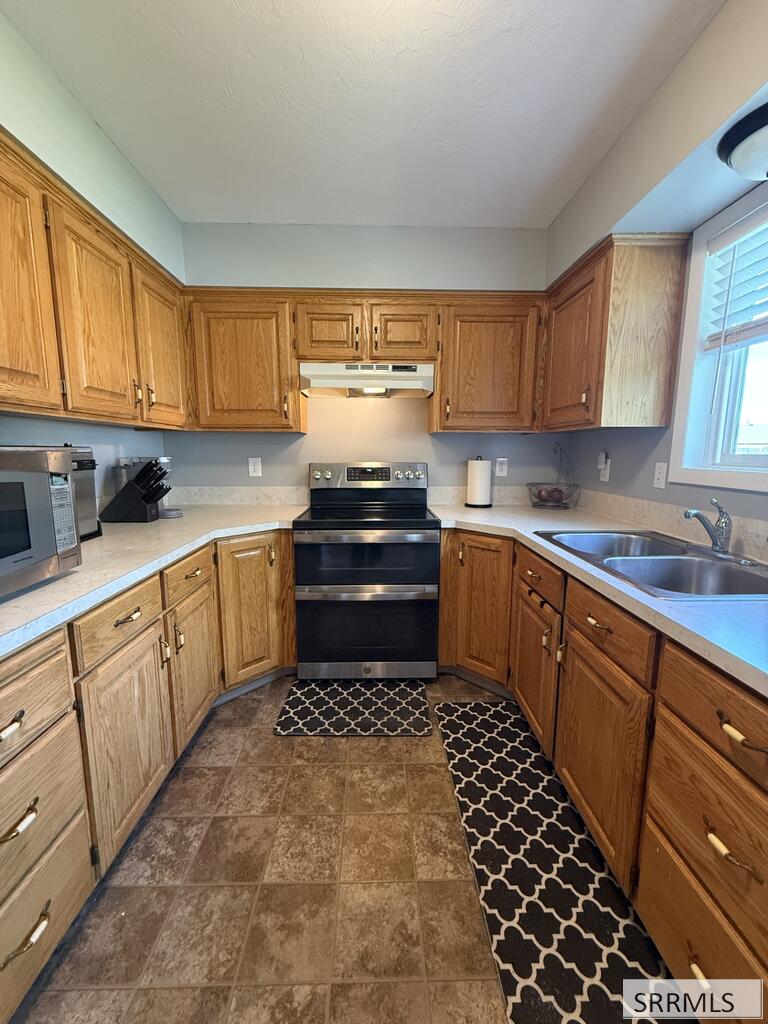 659 Marjorie Avenue Property Photo 9