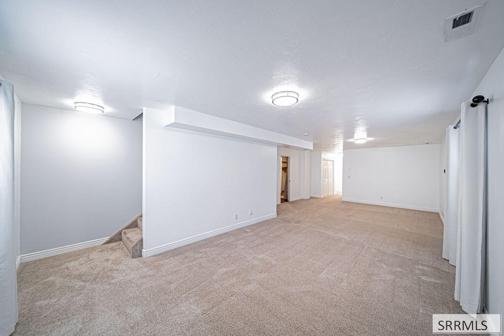 341 Oaktrail Drive Property Photo 40
